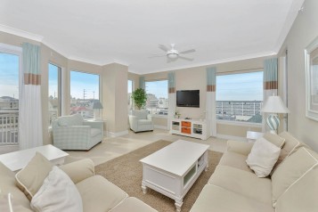 Gateway Grand  401 (Side)